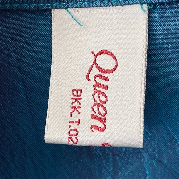 Queen Thai silk wrap front formal wear. Blue Medium - Picture 2 of 5